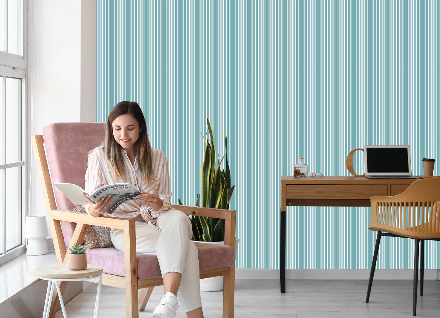 Wallpaper Modern Vertical Stripes