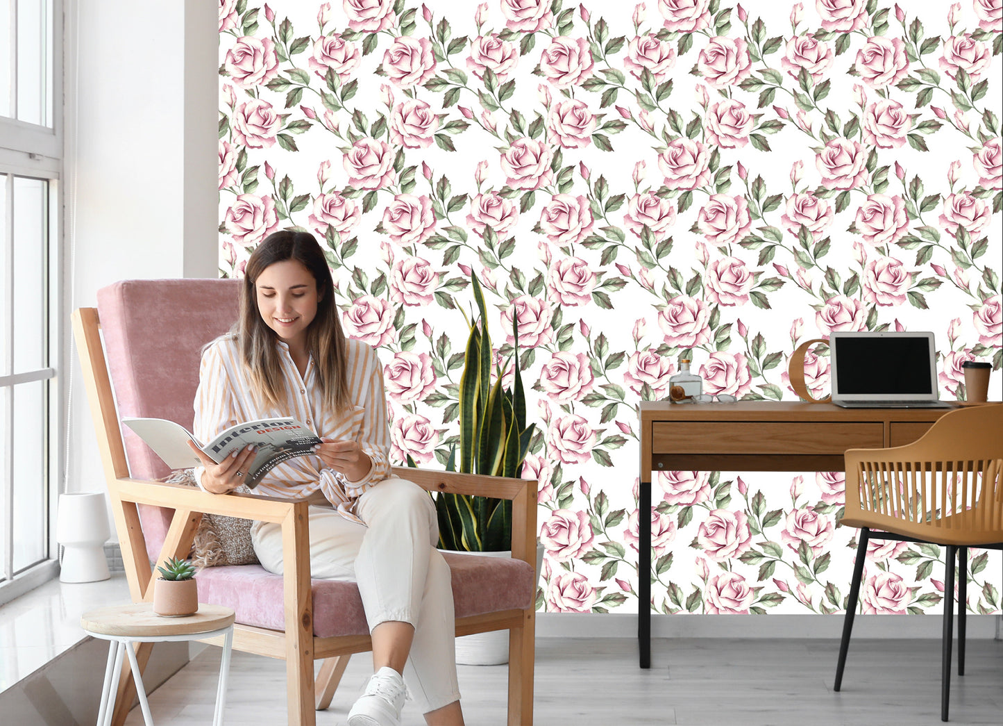 Wallpaper Bright Roses With Leaves