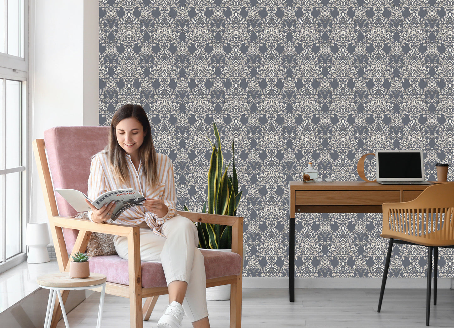 Wallpaper Classic Floral Ornament