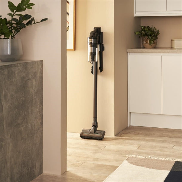 Samsung Jet 75E Pet Cordless Stick Vacuum Cleaner with Pet tool 200W hu052