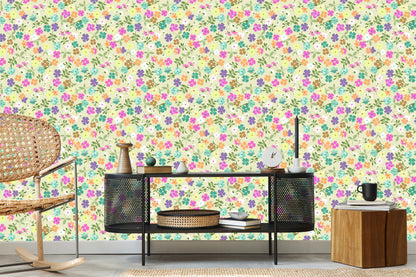 Wallpaper Delicate Floral Pattern