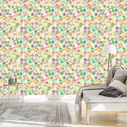 Wallpaper Delicate Floral Pattern