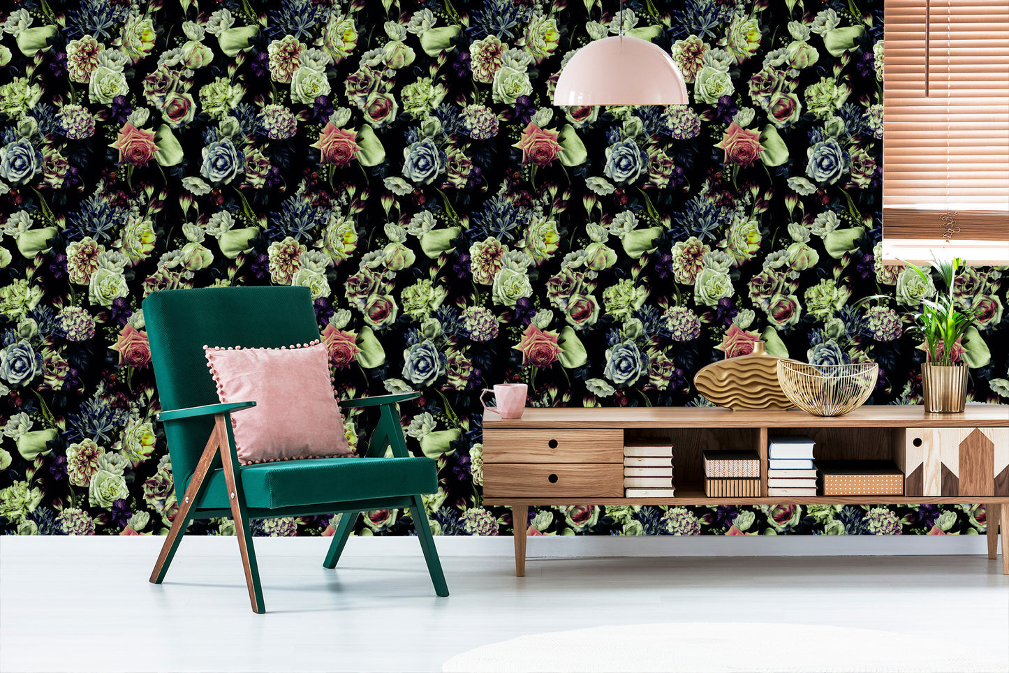 Wallpaper Roses In Dark Colors
