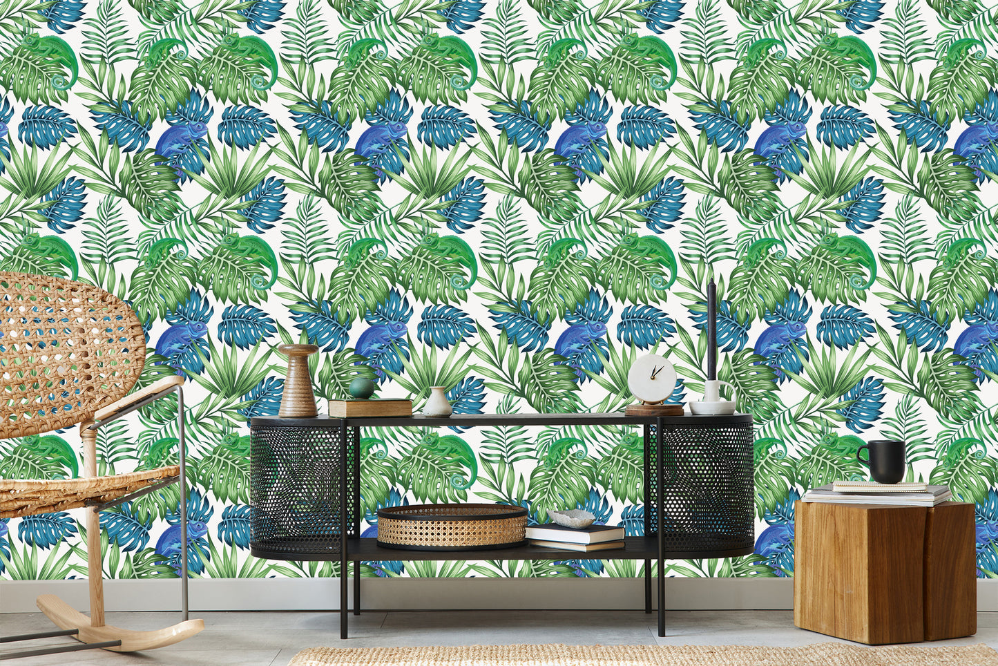 Wallpaper Exotic Chameleon Leaves