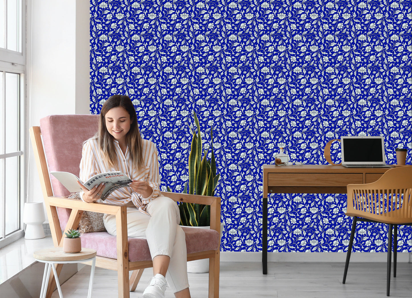Wallpaper Expressive Floral Pattern In Retro Style