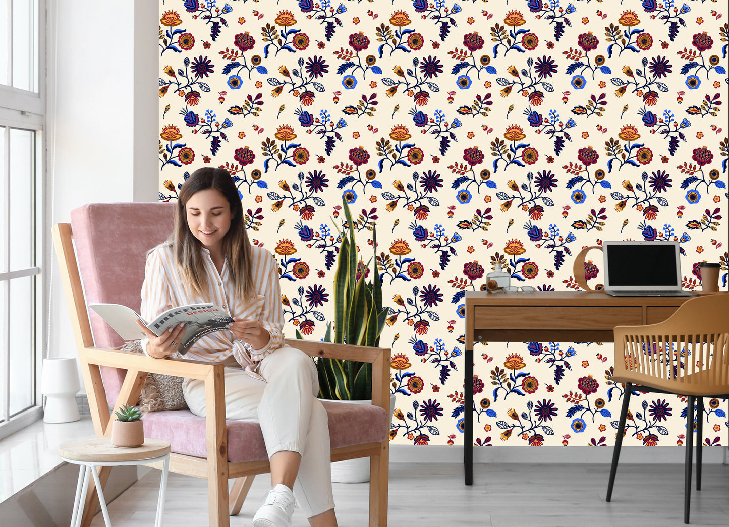 Wallpaper Folk Floral Pattern