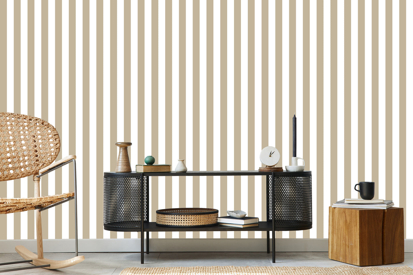 Wallpaper Classic Vertical Stripes