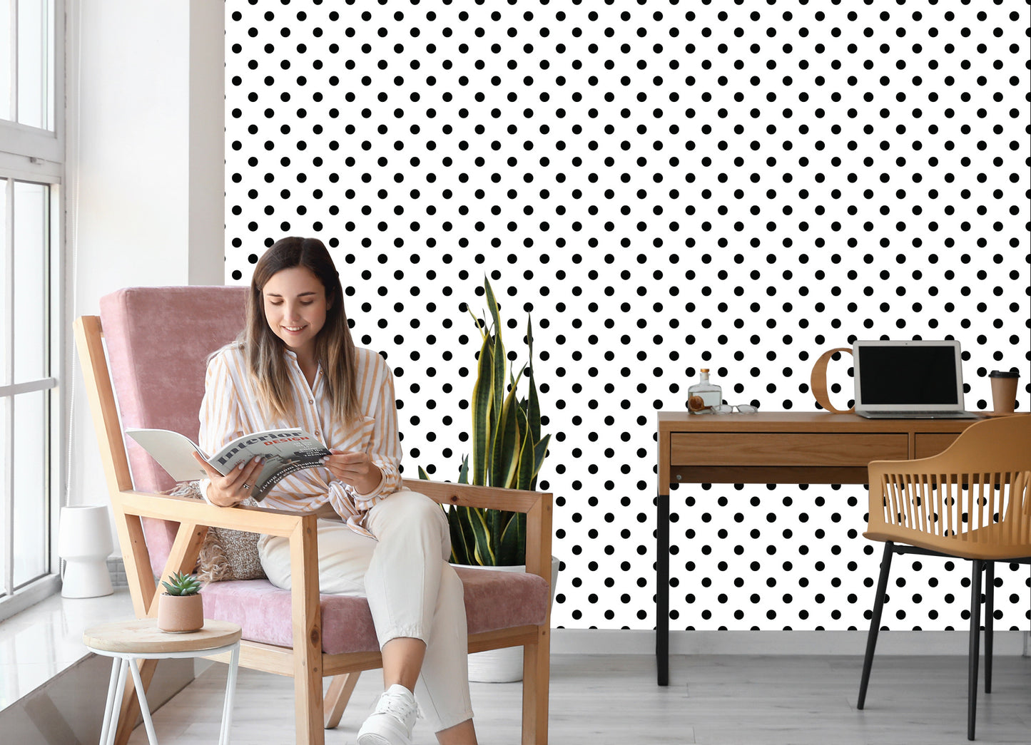 Wallpaper Classic Black Dots On White Background