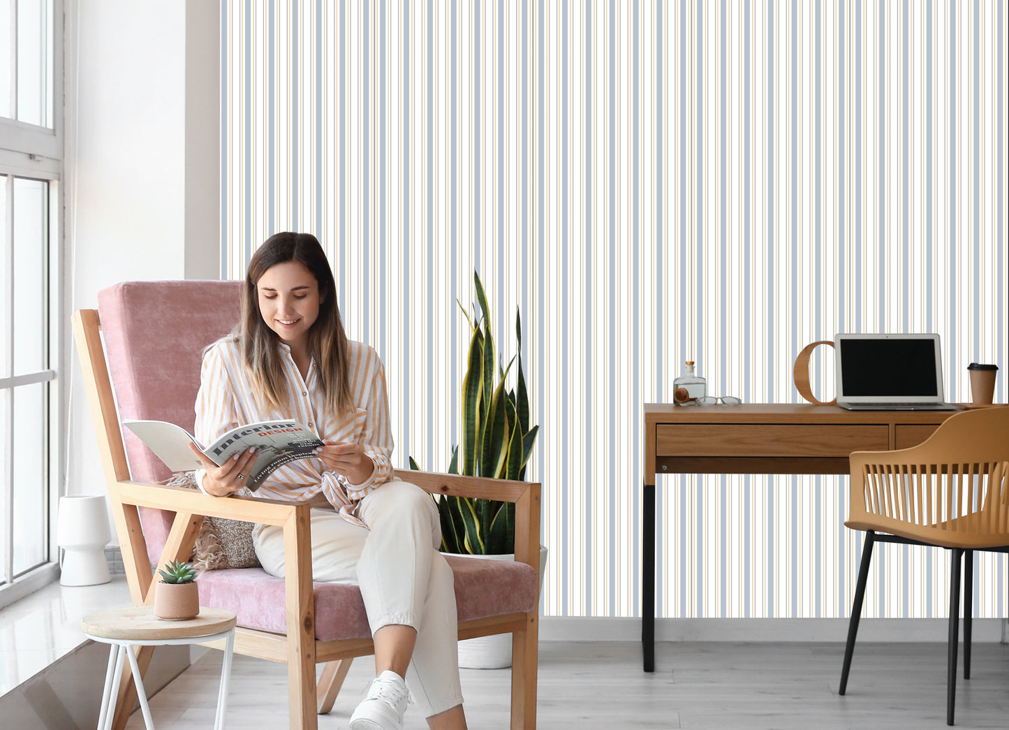 Wallpaper Colorful Vertical Stripes
