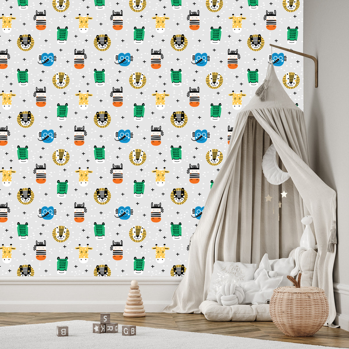 Wallpaper Boy's Room In Colorful Animals