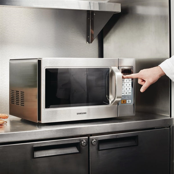 Samsung Light Duty Programmable Microwave 26ltr 1100W CM1089 cb937