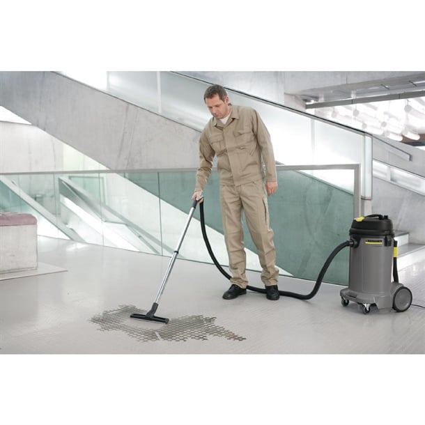 Karcher Wet and Dry Vacuum cd105