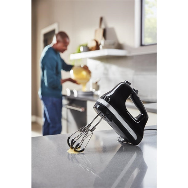 KitchenAid 6 Speed Hand Mixer with Flex Edge Beaters 5KHM6118BOB cx779