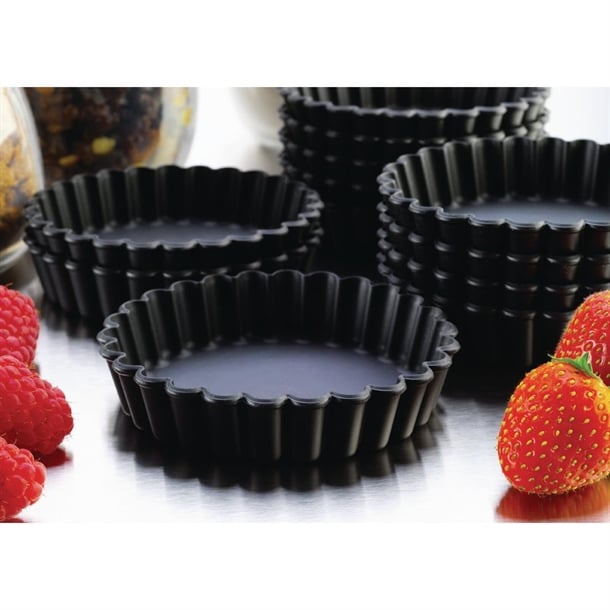 Matfer Bourgeat Exoglass Round Fluted Tartlet Mould 100mm (12 Pack) dn955