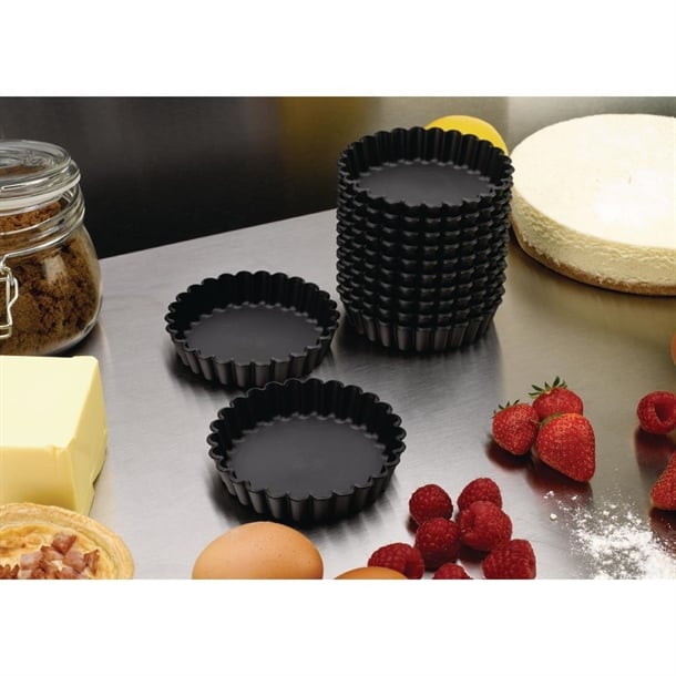 Matfer Bourgeat Exoglass Round Fluted Tartlet Mould 100mm (12 Pack) dn955