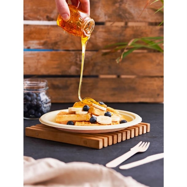 Vegware Compostable Nourish Moulded Fibre Plates Natural 9"/226mm (500 Pack) dx583
