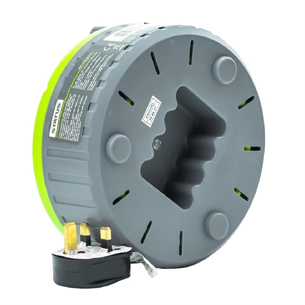 Status 4 Socket Cable Reel with Thermal Cut Out 13Amp 5m dz472