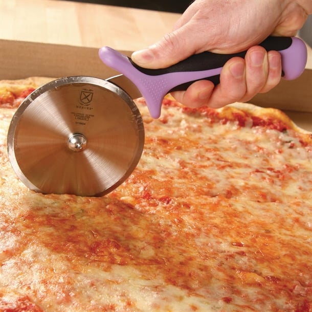 Mercer Millennia Culinary Allergen Safety Pizza Wheel 4" fb508