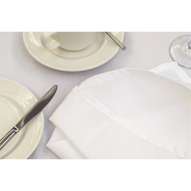 Mitre Essentials Occasions Round Tablecloth White p_gw438