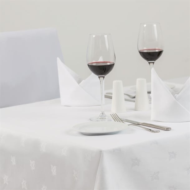 Mitre Luxury Luxor Tablecloth Ivy Leaf White p_gw455