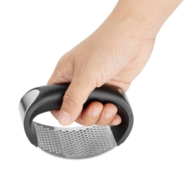 Nisbets Essentials Curved Garlic Press ja908
