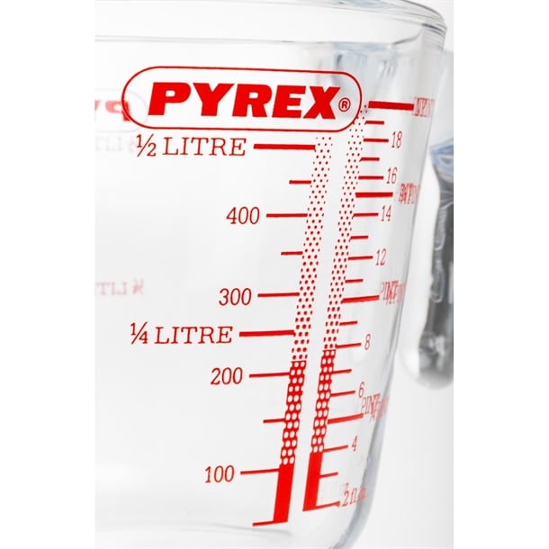 Pyrex Measuring Jug 500ml p586