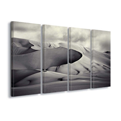 Pinza de Arakao by Manuel Vilches Canvas Print - USTAD HOME