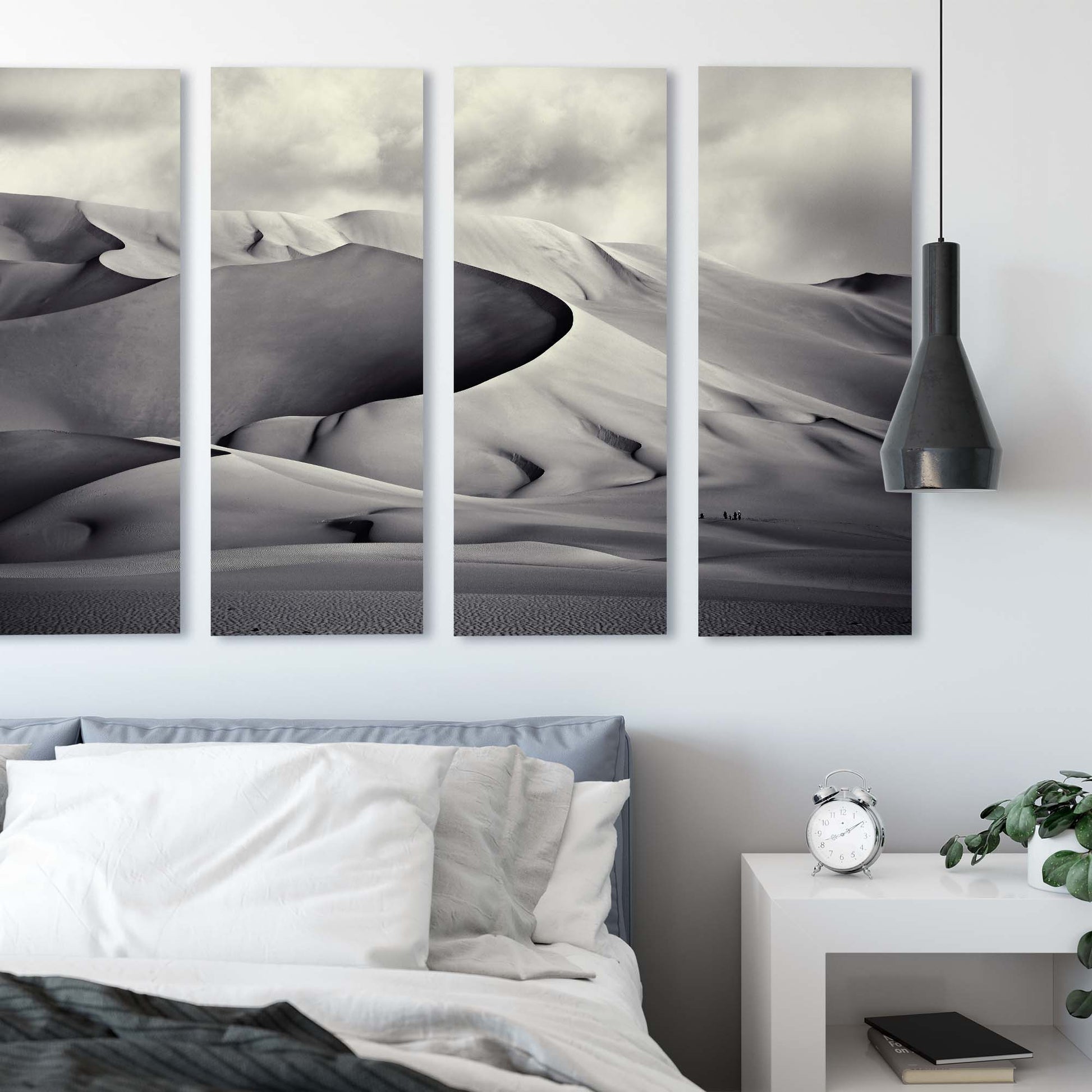 Pinza de Arakao by Manuel Vilches Canvas Print - USTAD HOME