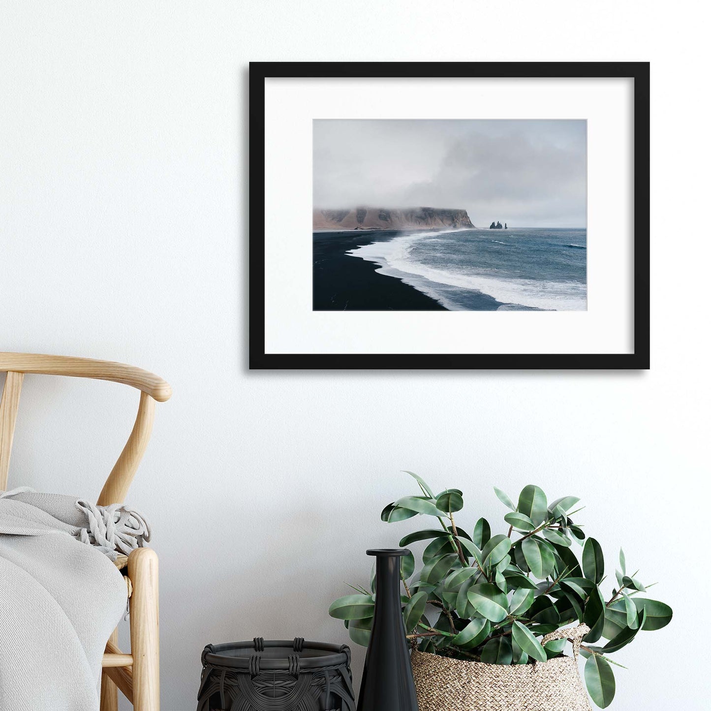 Icelandic Seas Framed Print - USTAD HOME