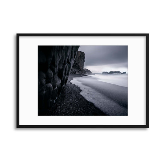 Icelandic Shore Framed Print - USTAD HOME