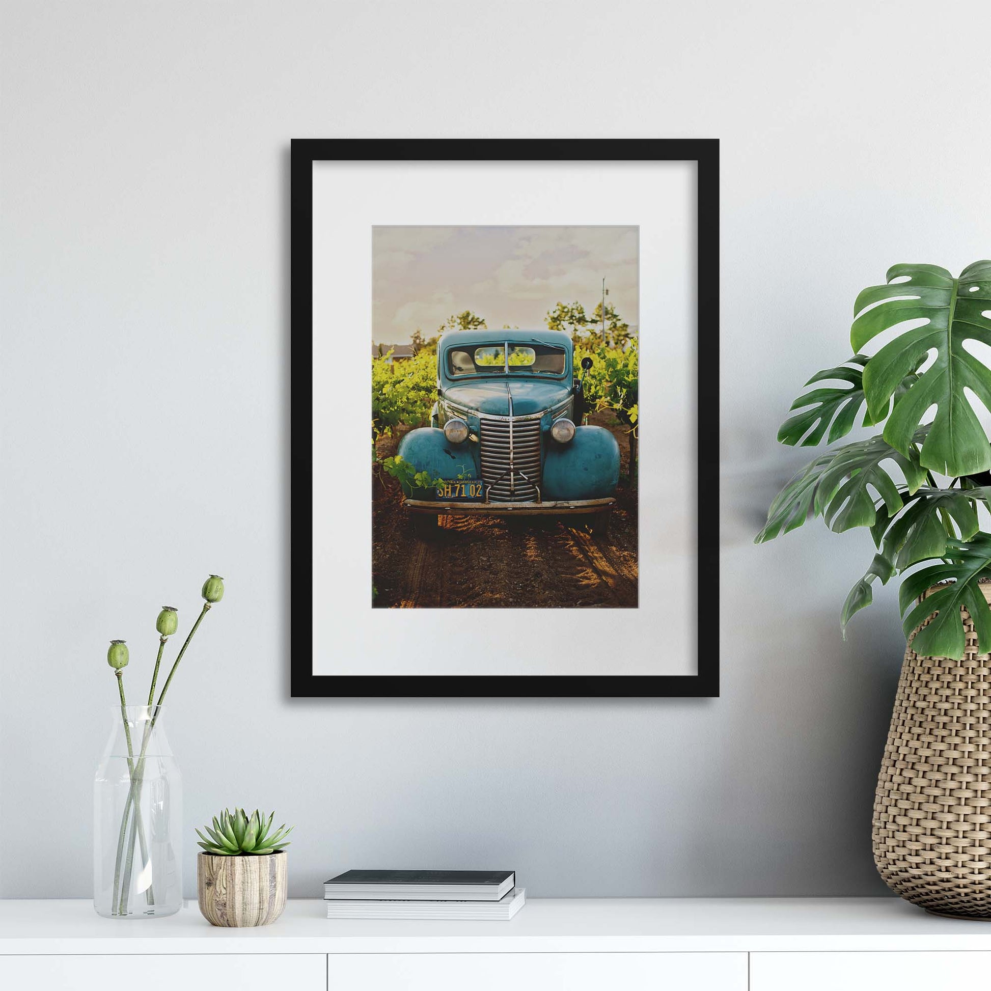 Rusty Oldtimer Framed Print - USTAD HOME