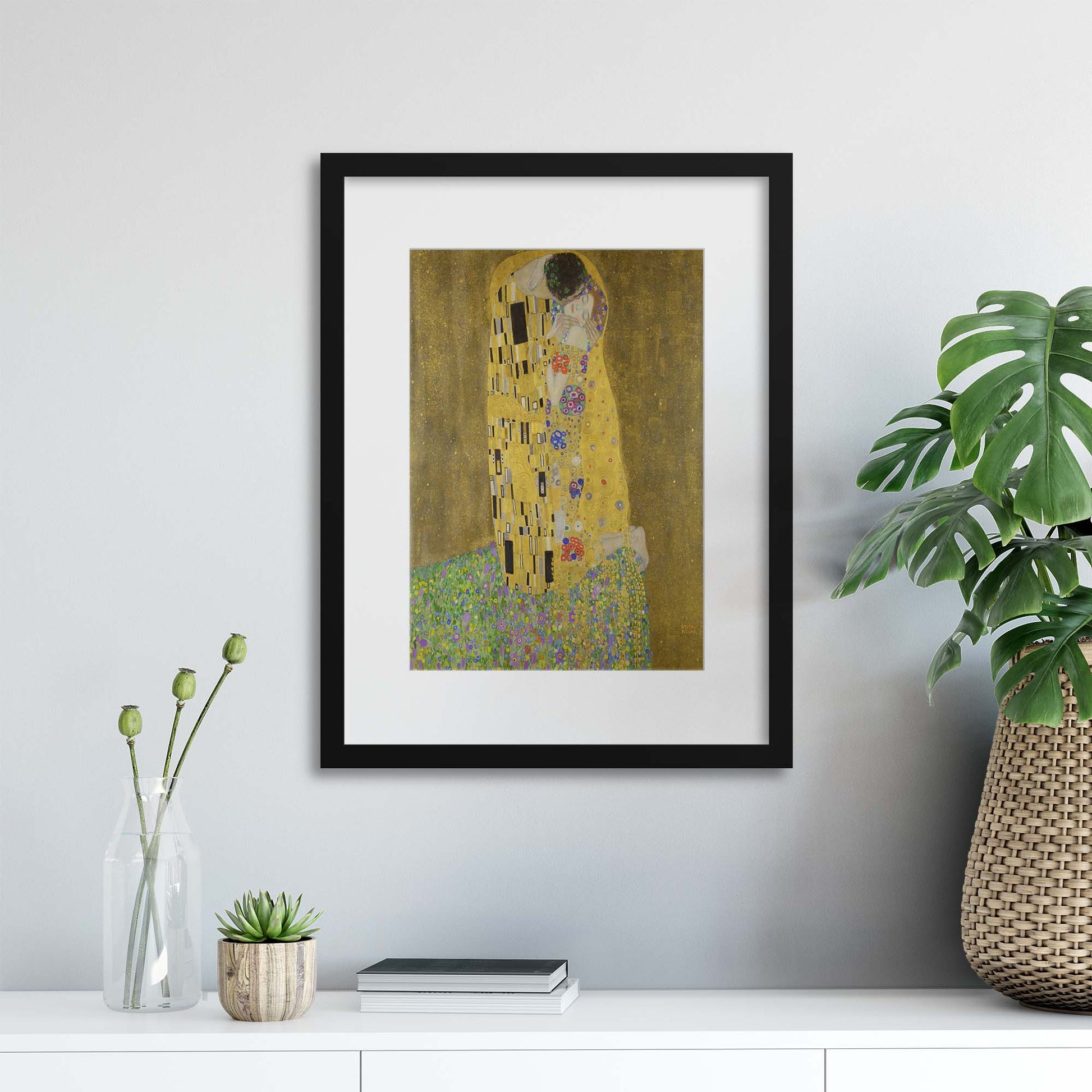 Gustav Klimt &quot;The Kiss&quot; Framed Print - USTAD HOME