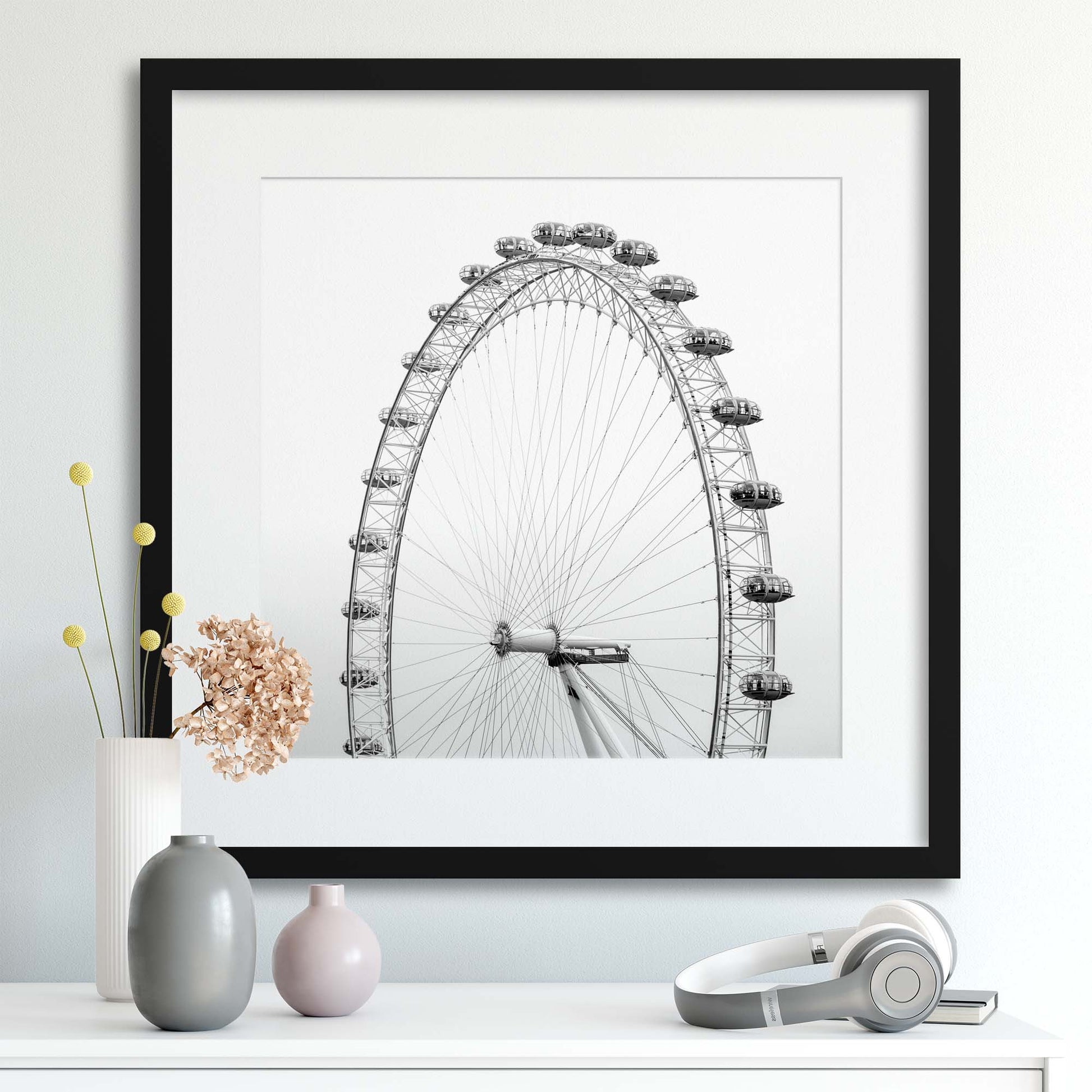 London Eye Noir Framed Print - USTAD HOME